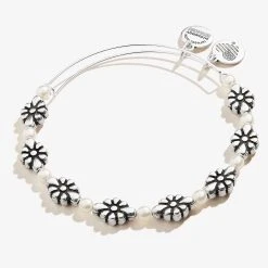 Daisy + Pearl Motif Charm Bangle