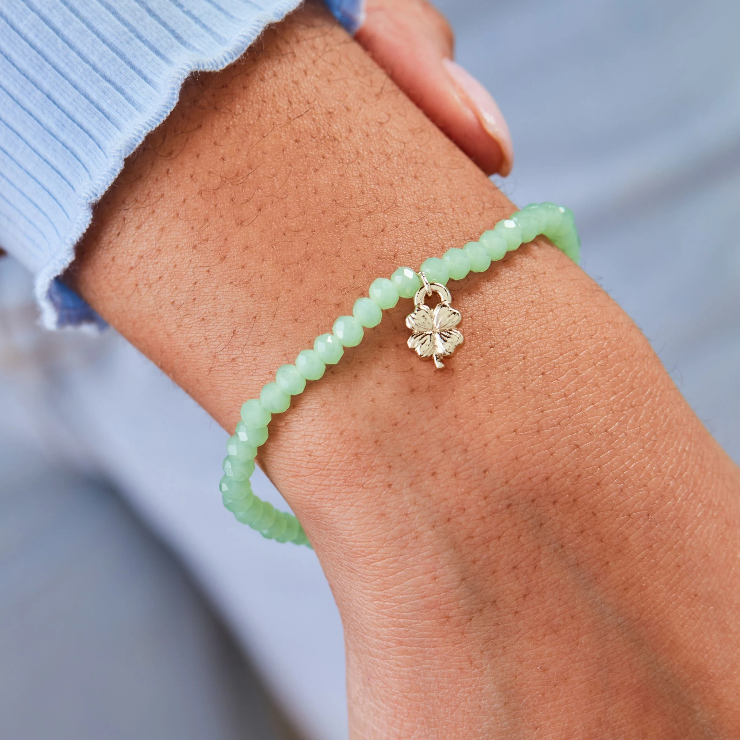 Good Fortune Four-Leaf Clover Stretch Bracelet 4 Good Fortune Four-Leaf Clover Stretch Bracelet - Image 2